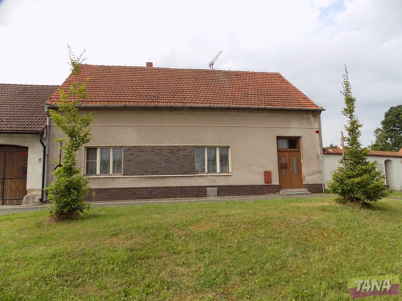 Prodej rodinný dům - Milčice, 130 m²