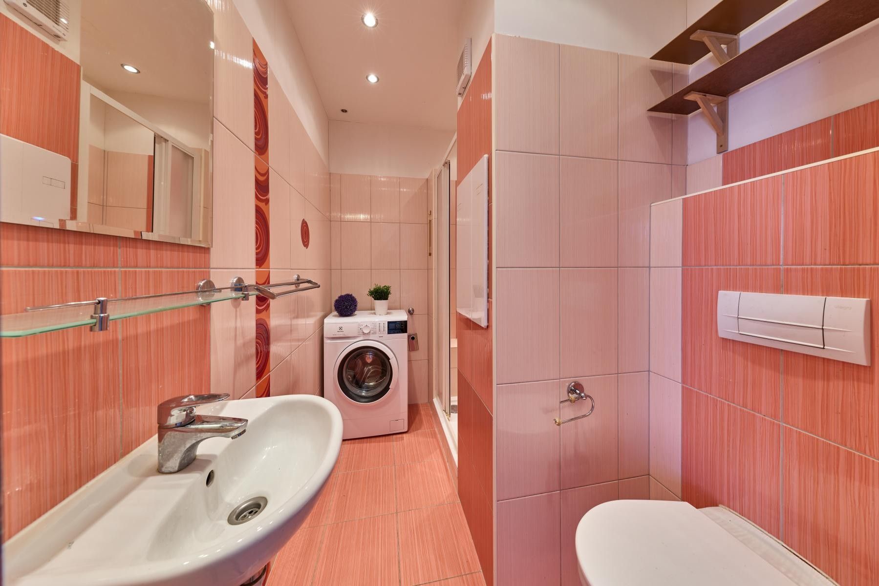 2+1, Pod Skalkou, Úpice, 65 m² - 1