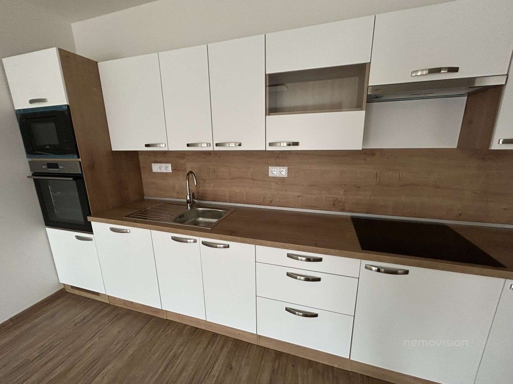 2+kk, Vinohradní, Vnorovy, 50 m²