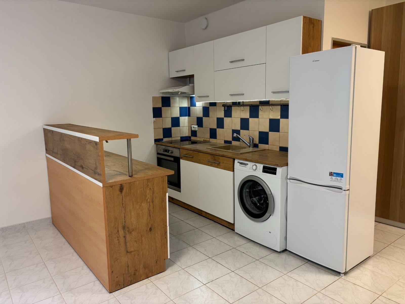 Byt 1+kk · 37 m² · Kostomlatská, Praha - Letňany - 2