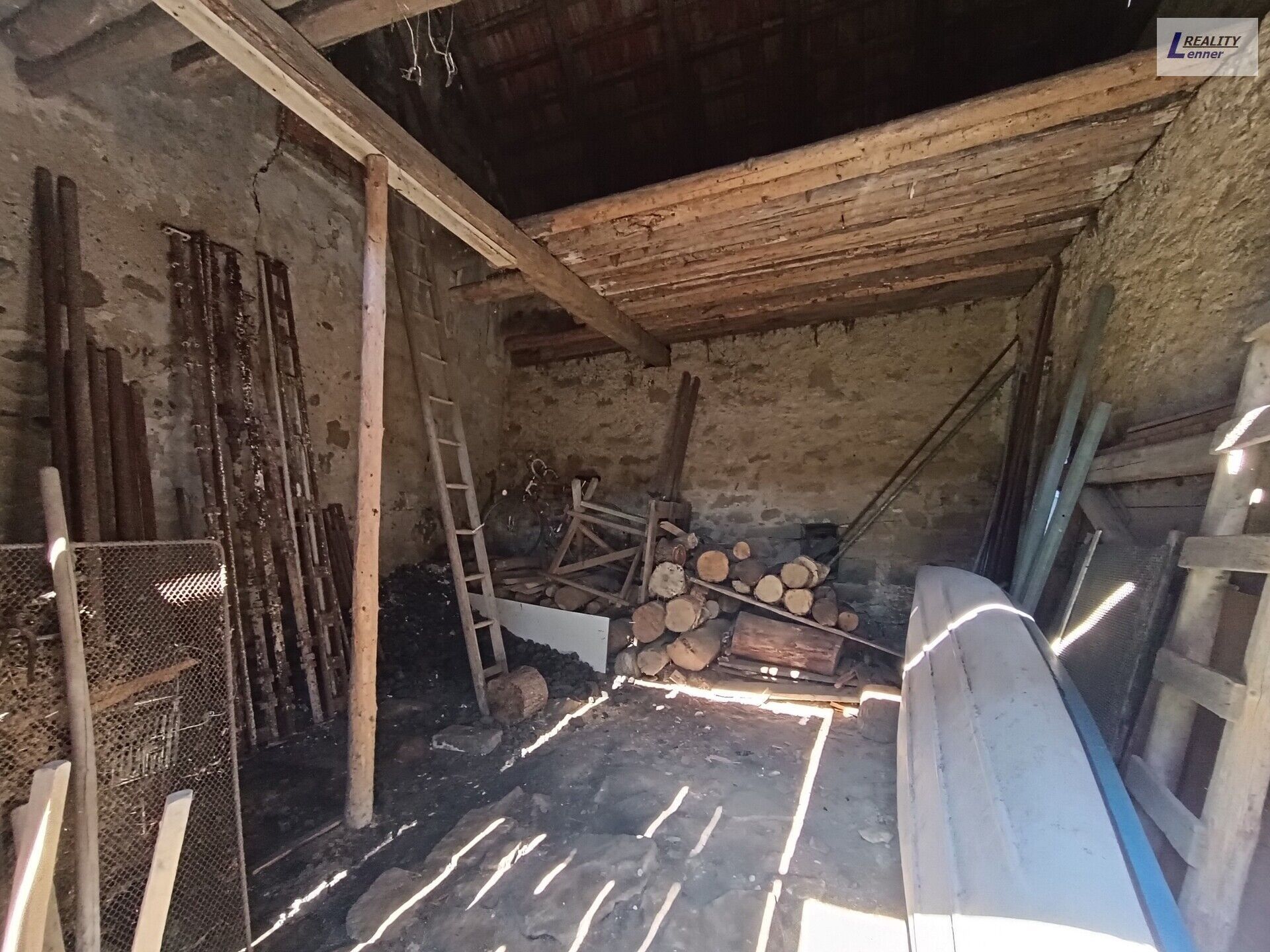 Komerční nemovitost · 80 m² · Kozárovice - 4