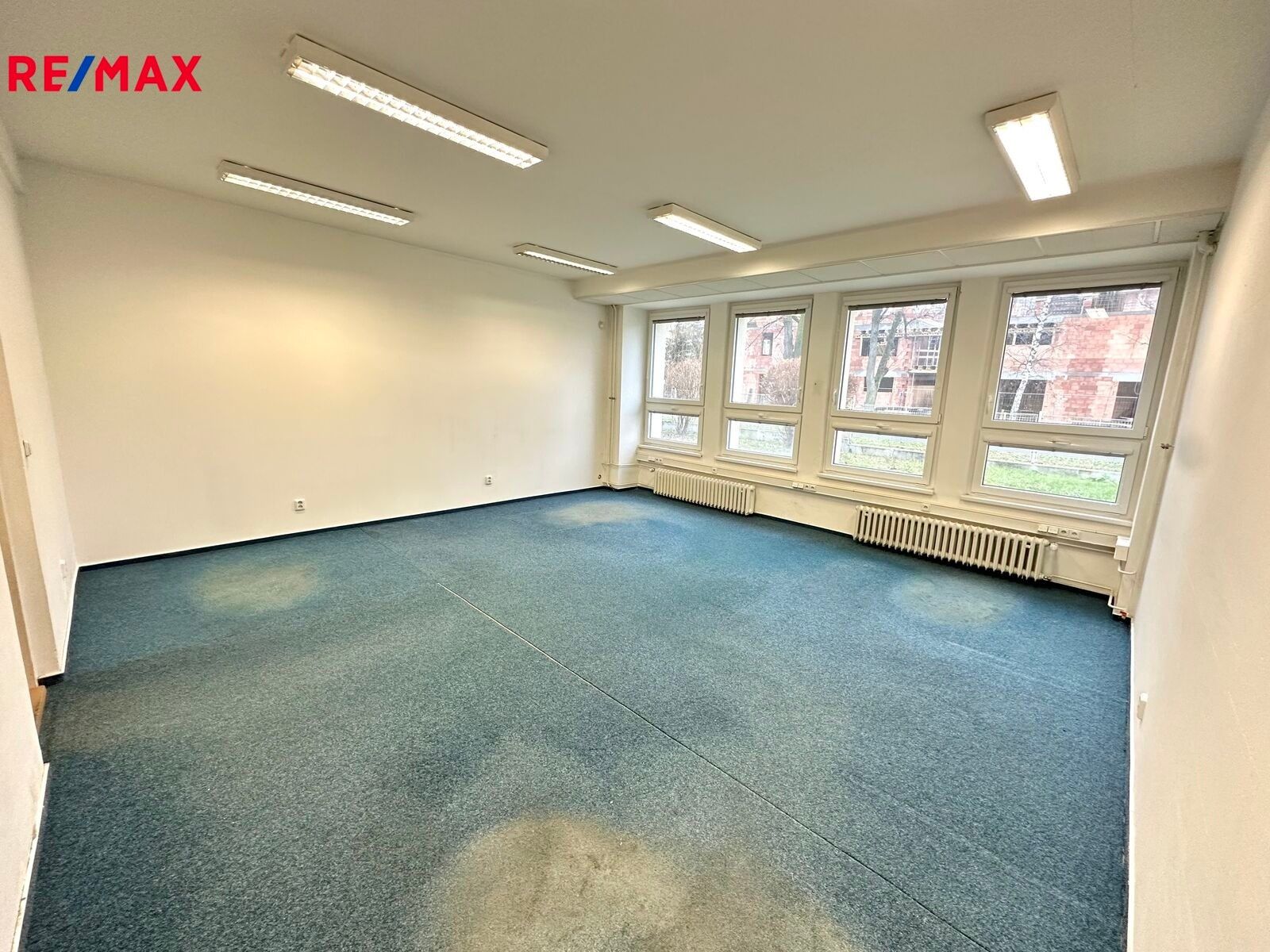 Pronájem kancelář - Jiráskova, Vsetín, 43 m²