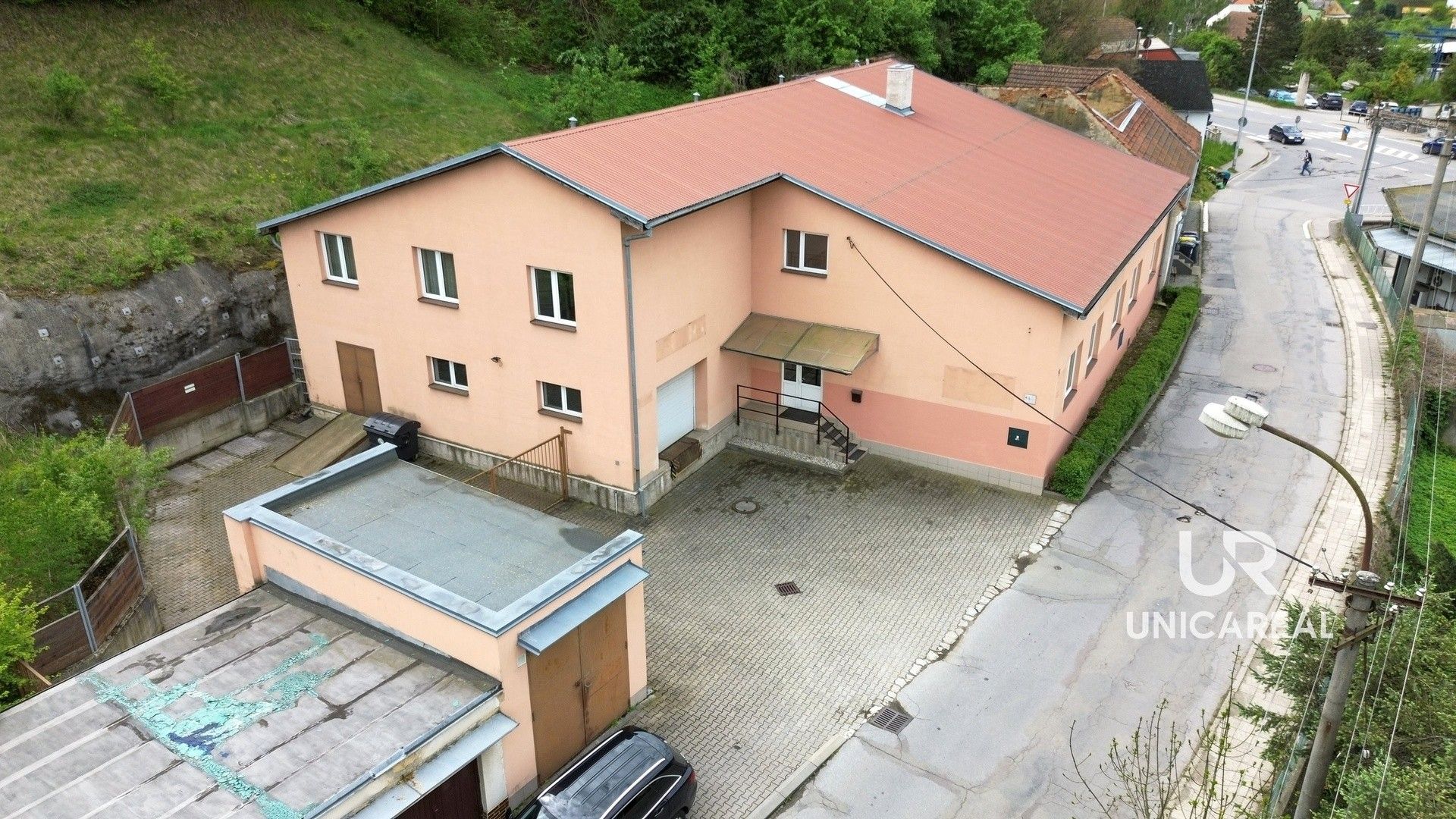 Sklady, U koupaliště, Letovice, 834 m²