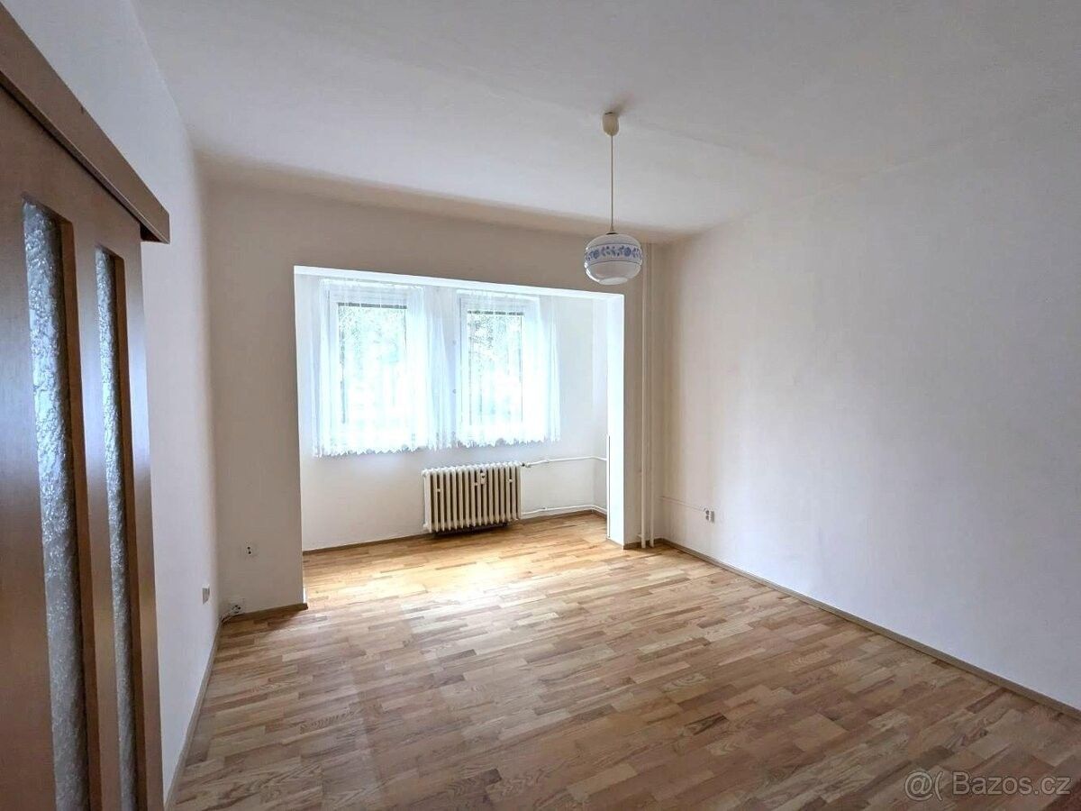 Pronájem byt - Chomutov, 430 03