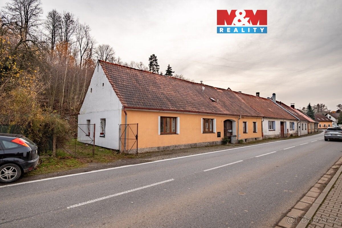 Rodinné domy, Husinec, 384 21