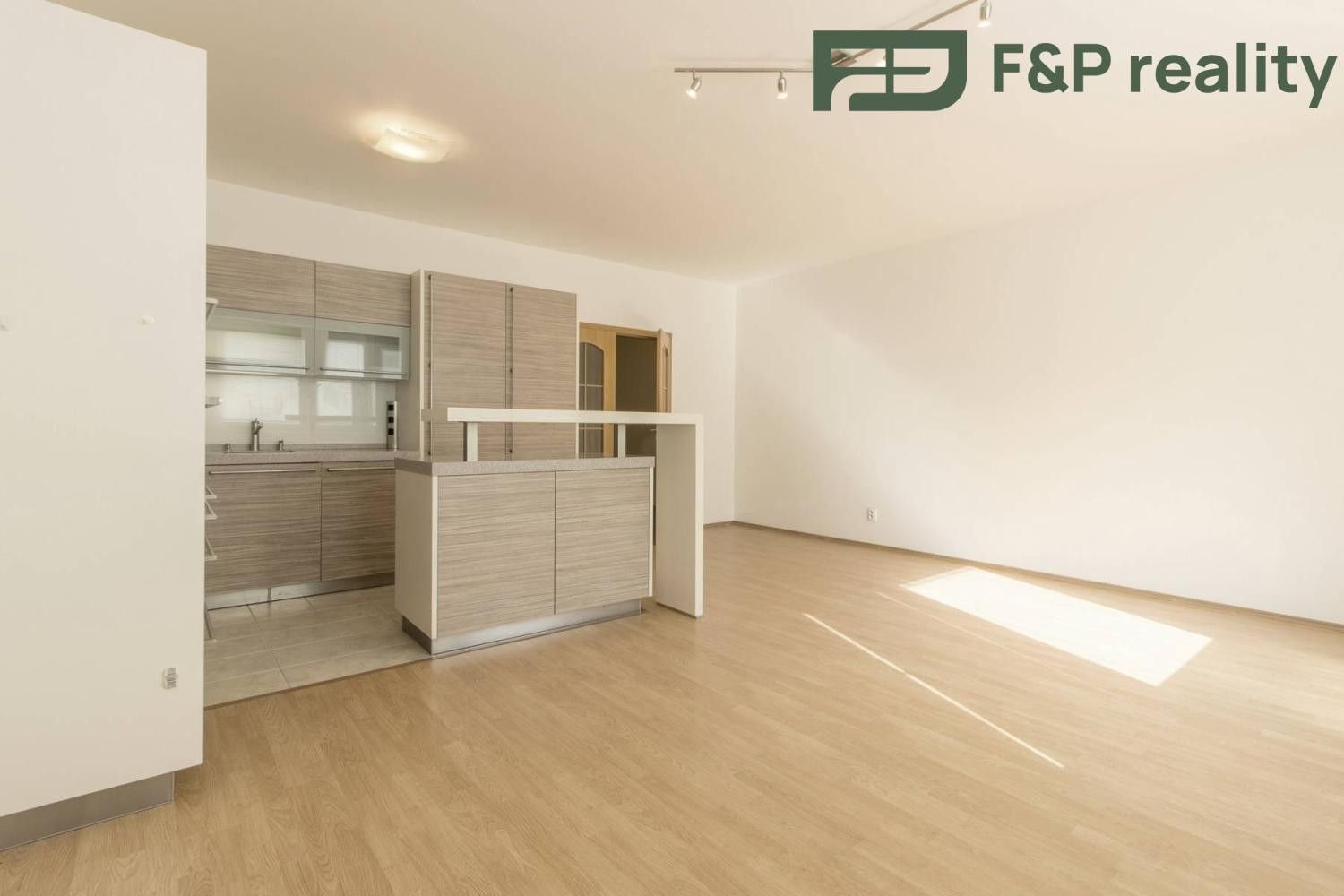 3+kk, V zahradách, Praha, 80 m² - 2