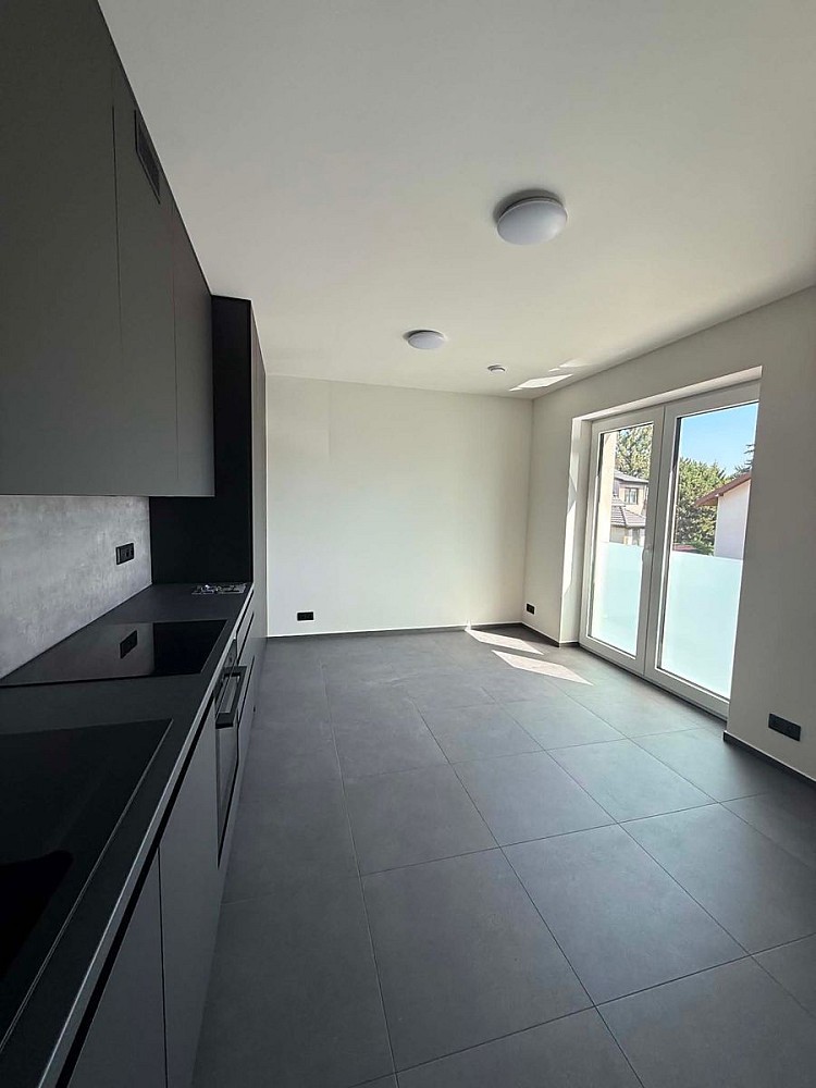 1+kk, Spojovací, Mukařov, okres Praha-východ, 24 m² - 2