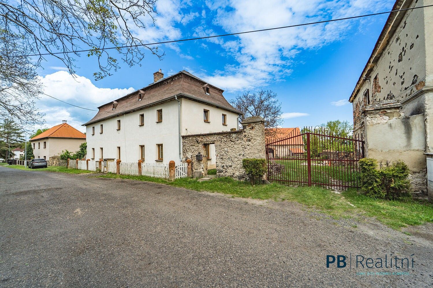 Prodej rodinný dům - Krásný Dvůr - Chrašťany, okres Louny, Ústecký kraj, 300 m² - 2