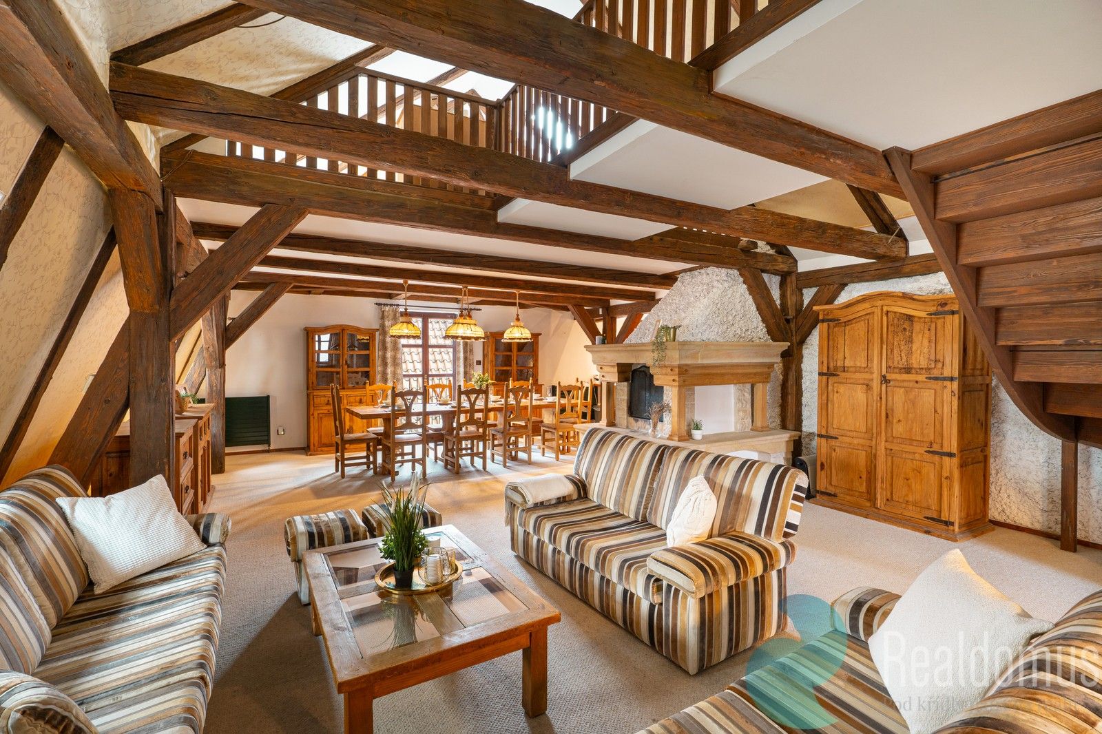 Byty, Malostranské náměstí, Praha, 270 m²