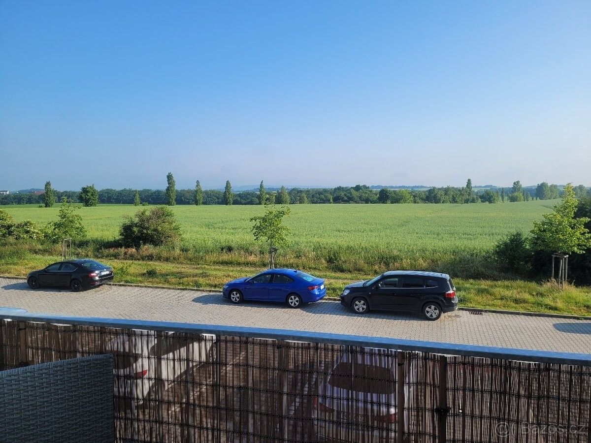 Pronájem byt - Tursko, 252 65