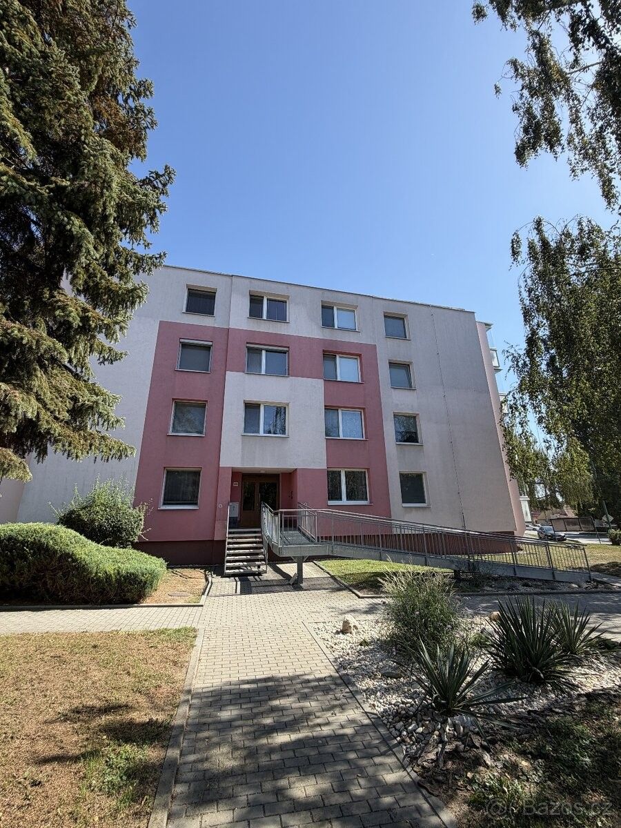 Byty, Bzenec, 696 81 - 2