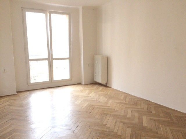 Pronájem byt - Praha, 100 00