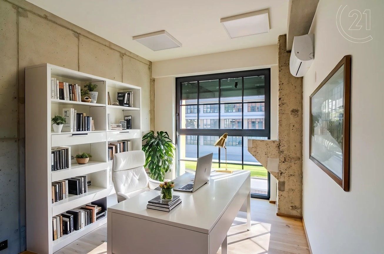 Prodej kancelář - Kolbenova, Praha, 144 m²