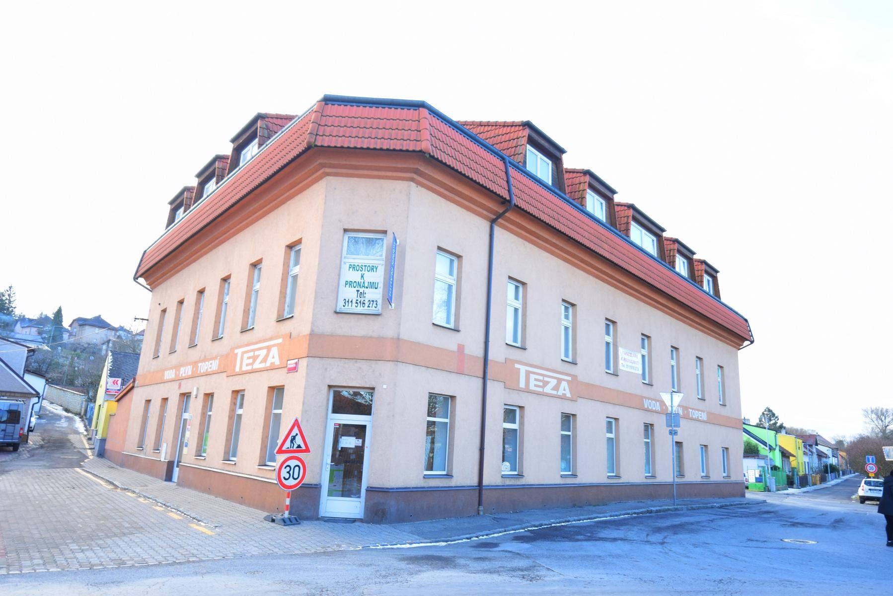 Pronájem kancelář - nábřeží Hynka Šlosara, Hořovice, 17 m²