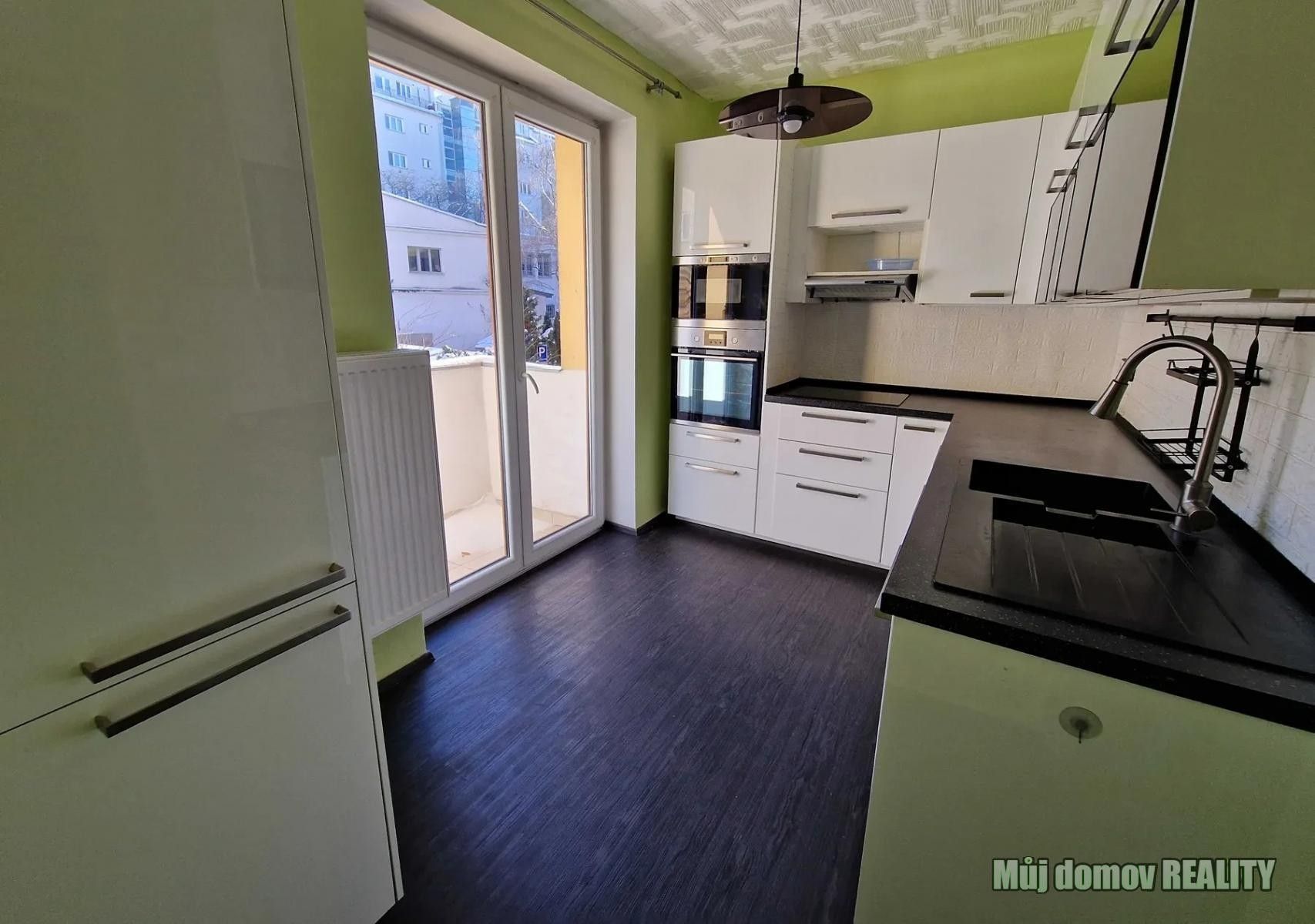 2+kk, Podolská, Praha, 58 m²