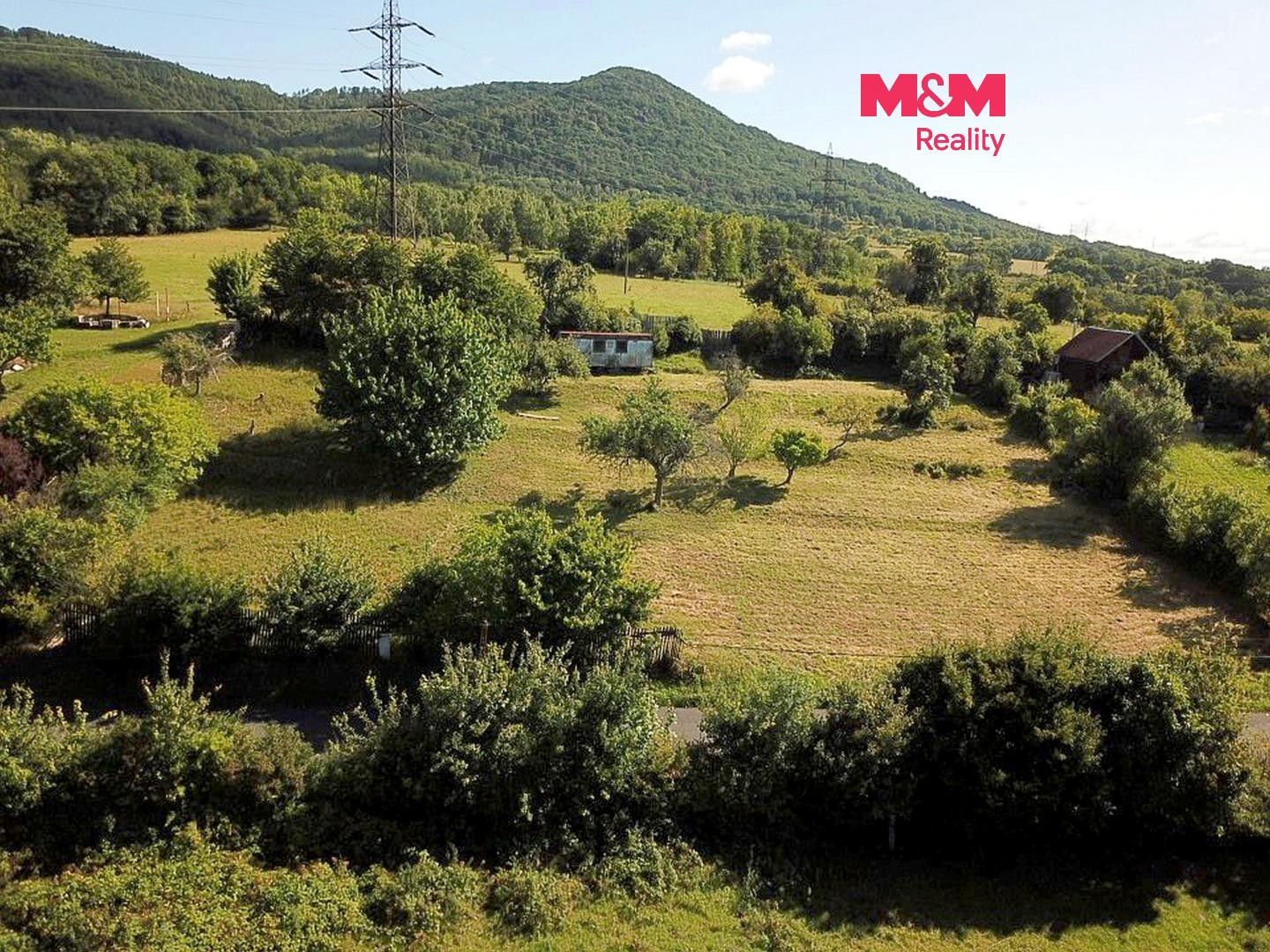 Pozemek pro bydlení, 858 m²