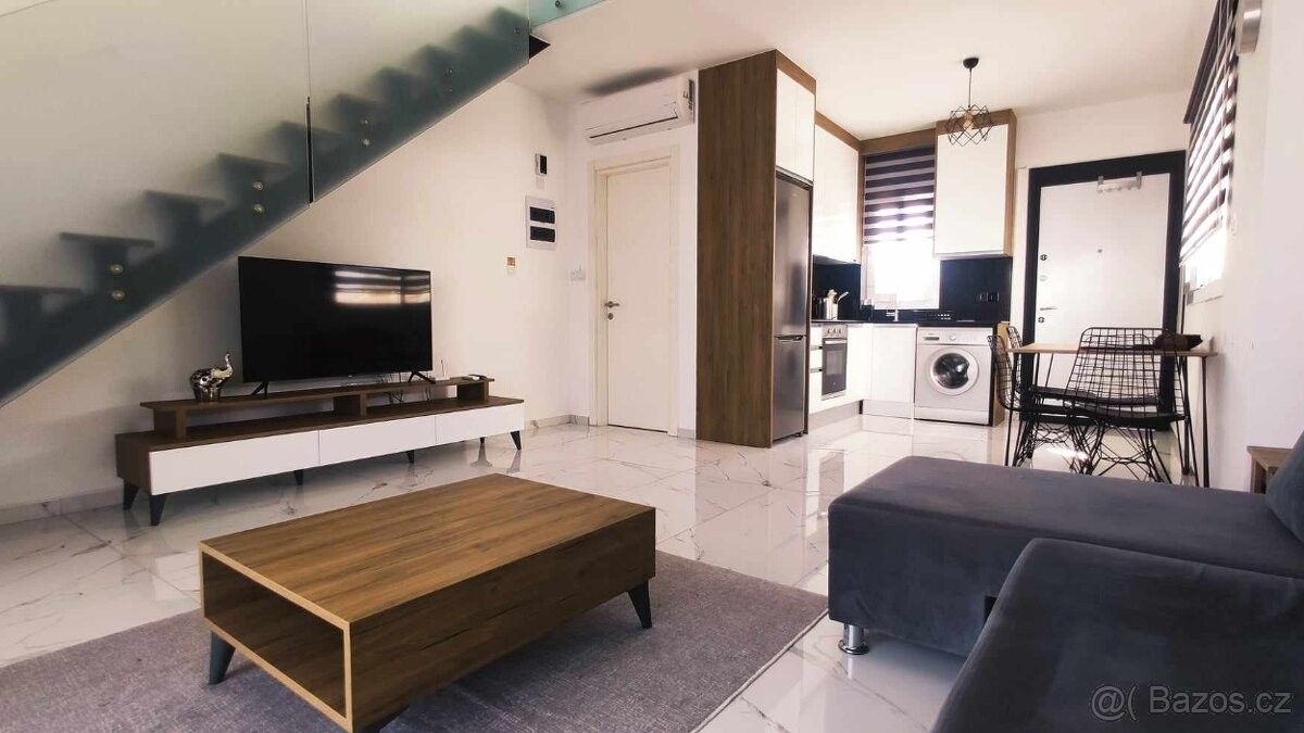 Byty, 987 66, Zahraničí