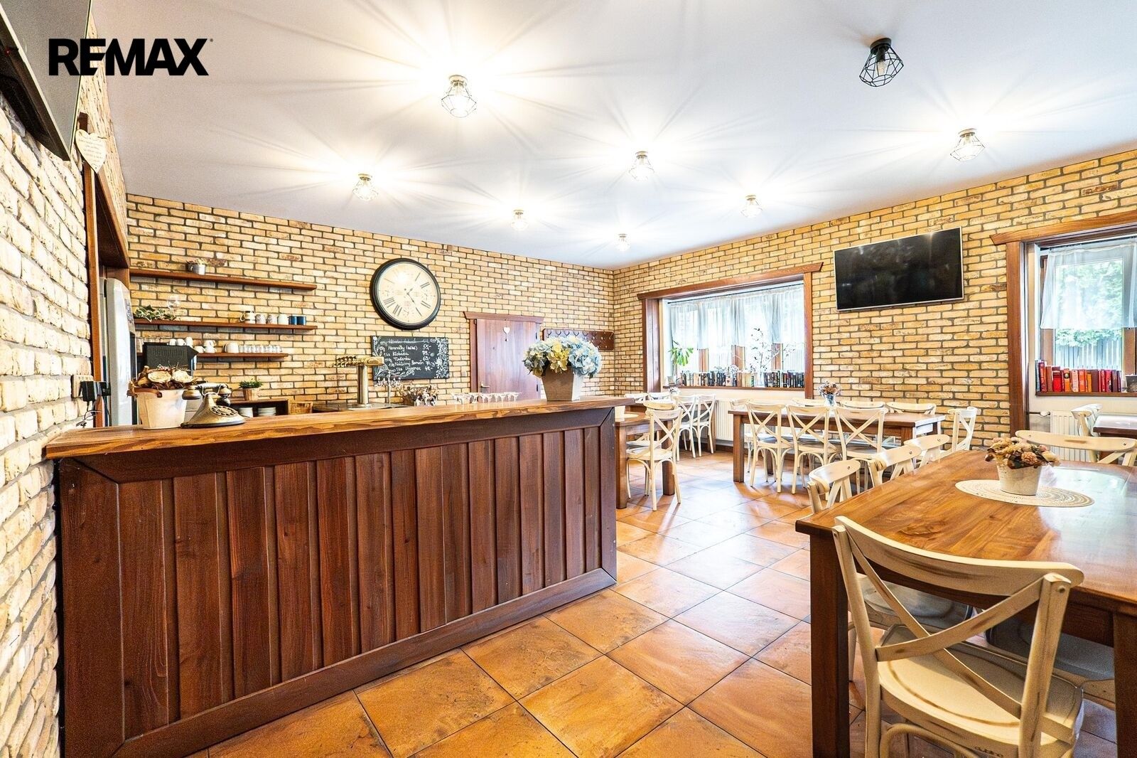 Restaurace · 500 m² · Sýkořice - 3