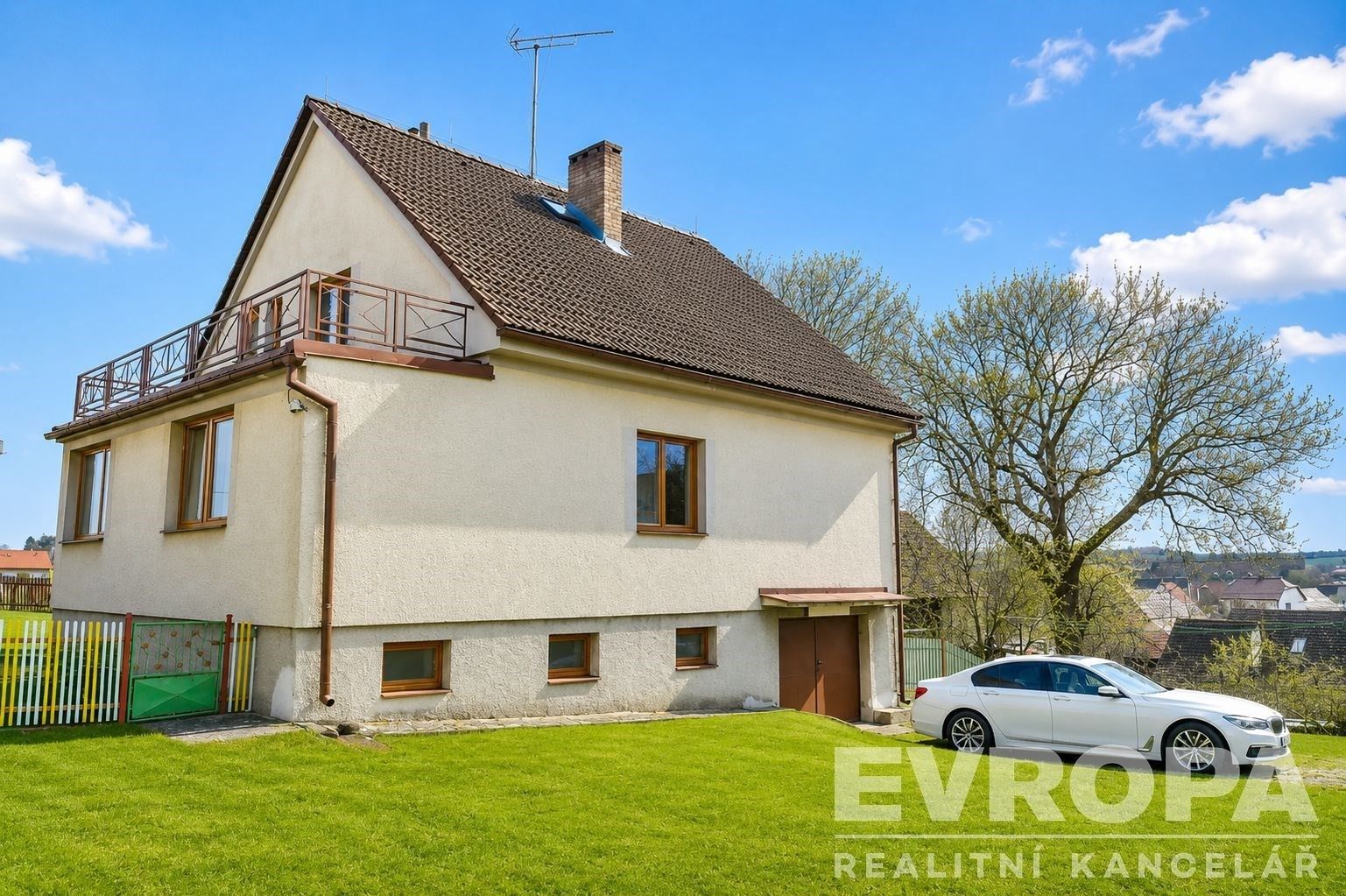 Rodinné domy, Loket Němčice, 263 m² - 1