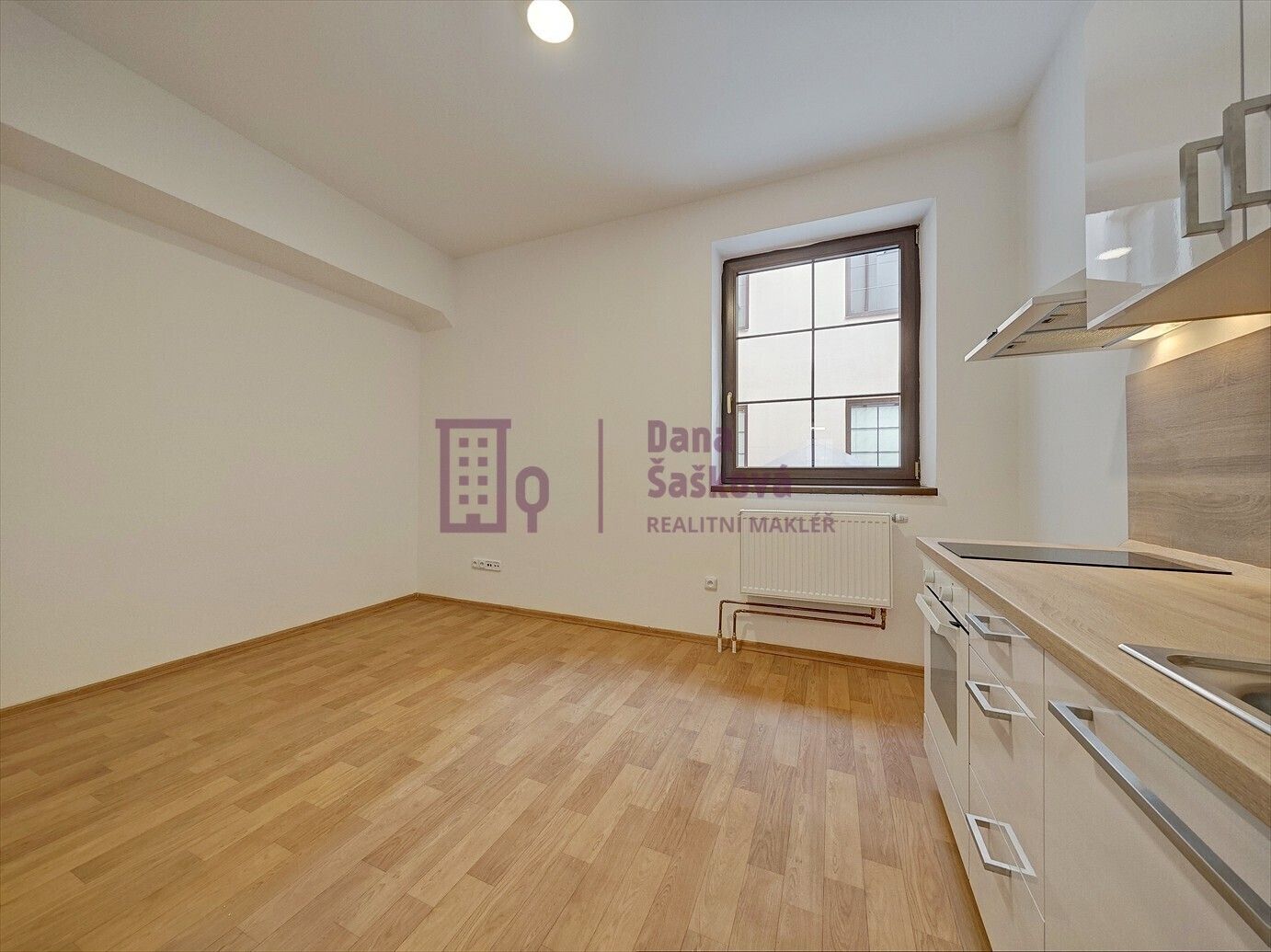 1+kk, nám. Míru 165, Jindřichův Hradec I, 16 m² - 2