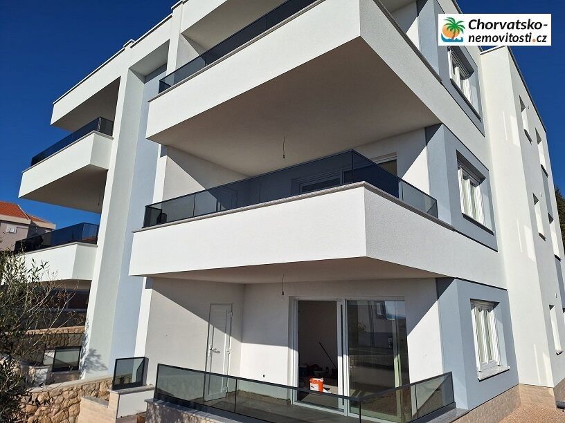 Byty, 987 66, Zahraničí