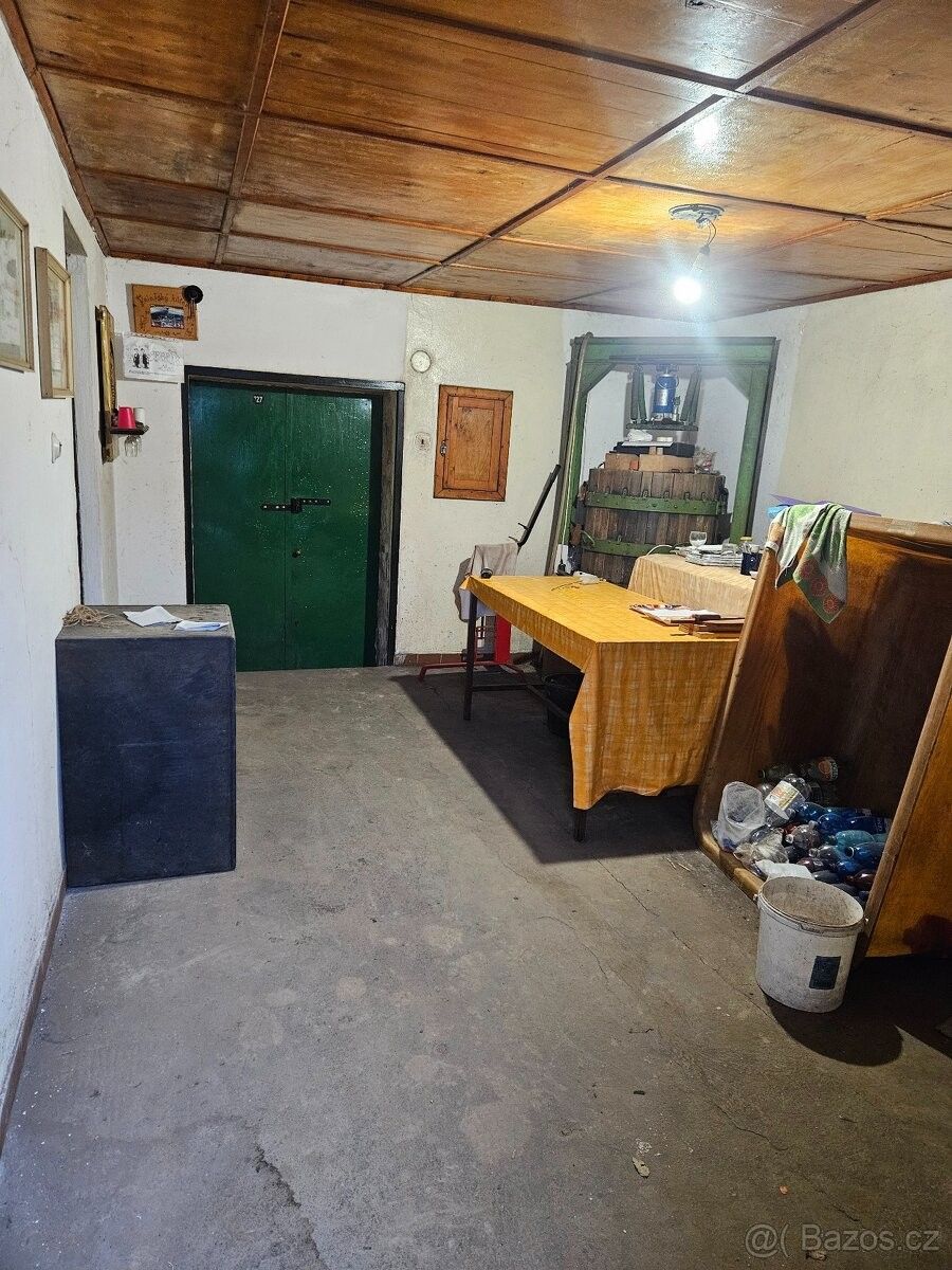 Prodej ostatní - Mutěnice, 696 11