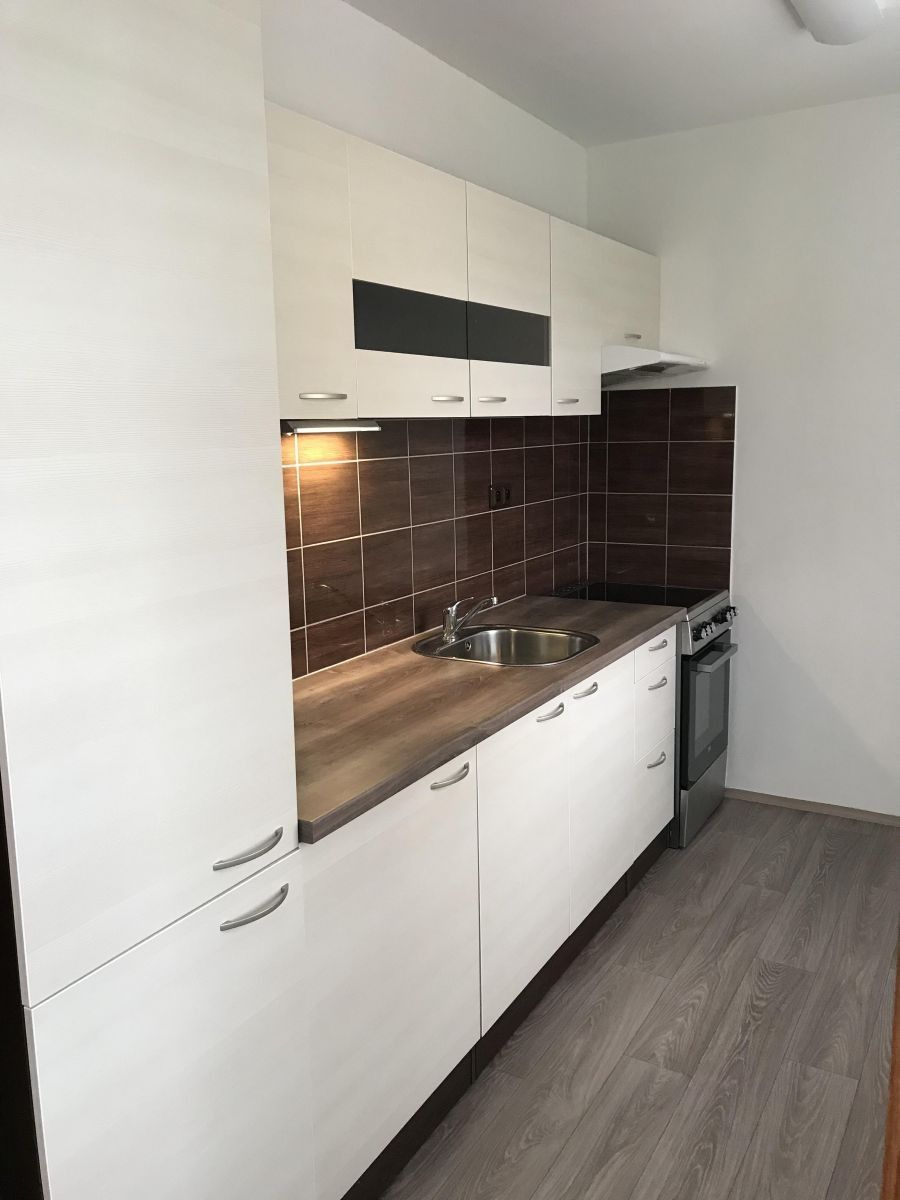 Pronájem byt 2+1 - Vodnická, Praha - Újezd u Průhonic, 51 m² - 2