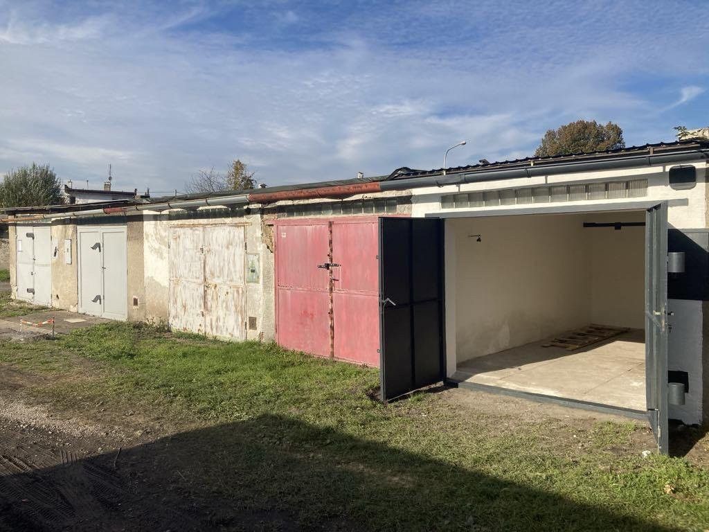 Garáže, Sionkova, Ostrava Slezská Ostrava, 21 m²