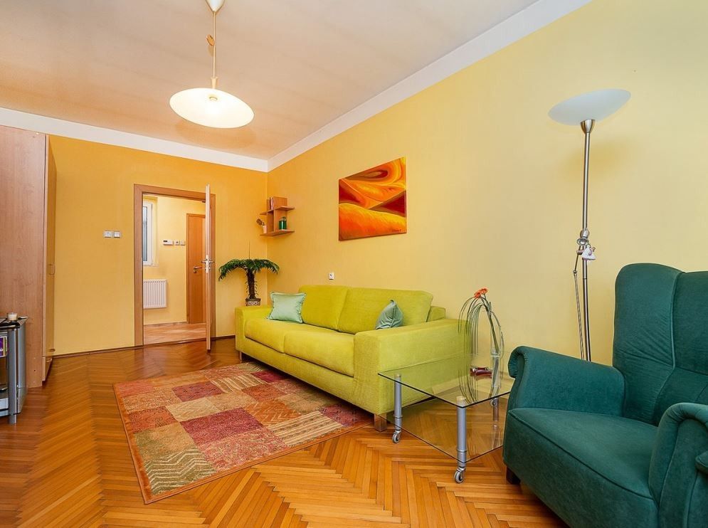 Byt 2+1 · 50 m² · V olšinách 56, Praha - 3