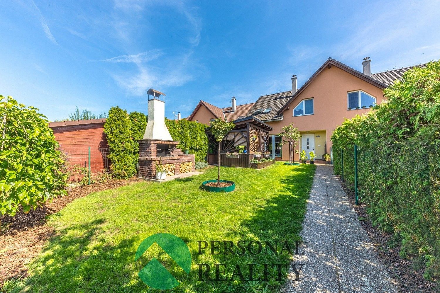 Rodinné domy, Nad Hřištěm, Nová Ves, okres Praha-východ, 110 m² - 1