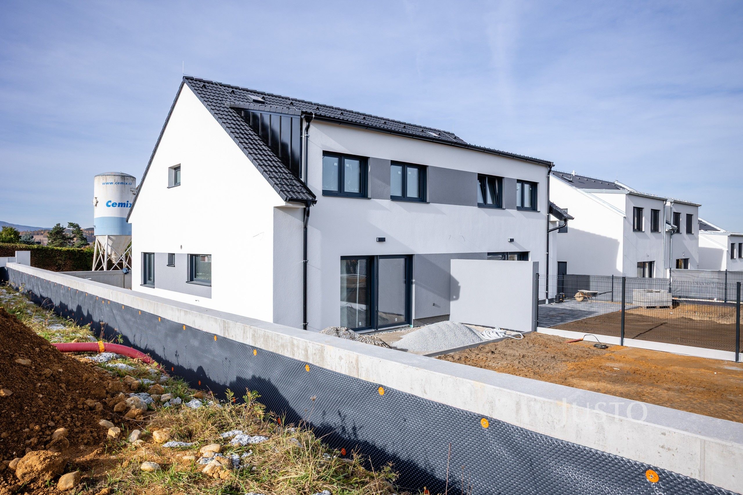 Rodinné domy, Severní, Boršov nad Vltavou, 121 m²