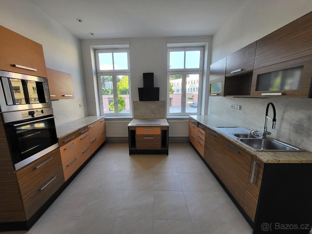Pronájem byt - Červený Kostelec, 549 41