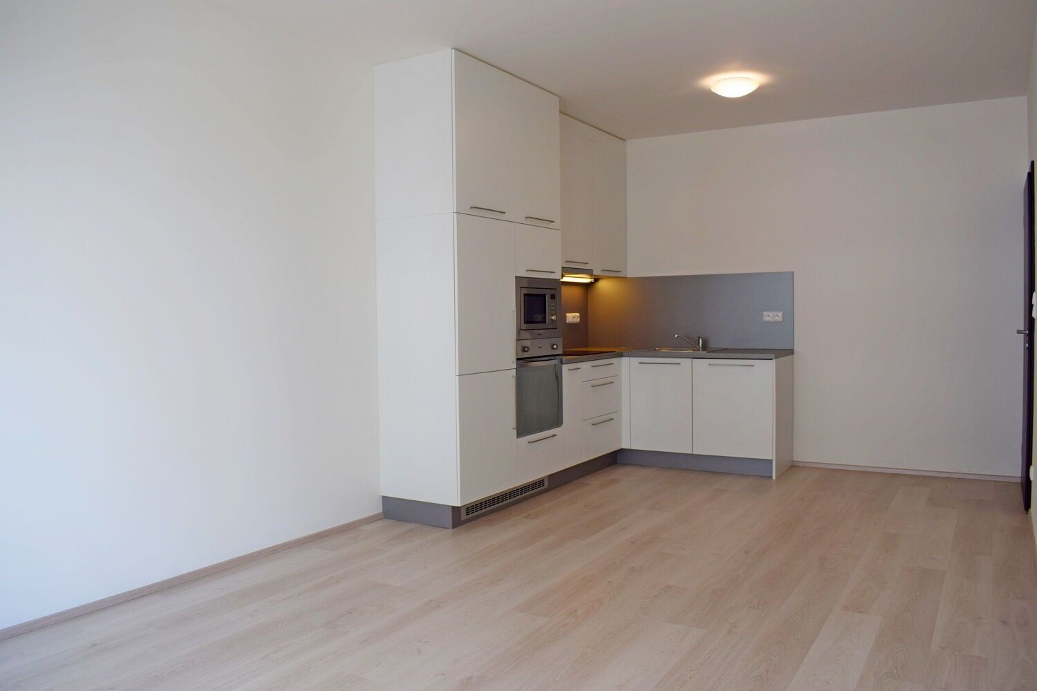 Pronájem byt 2+kk - Dolní Měcholupy, Praha, 54 m²