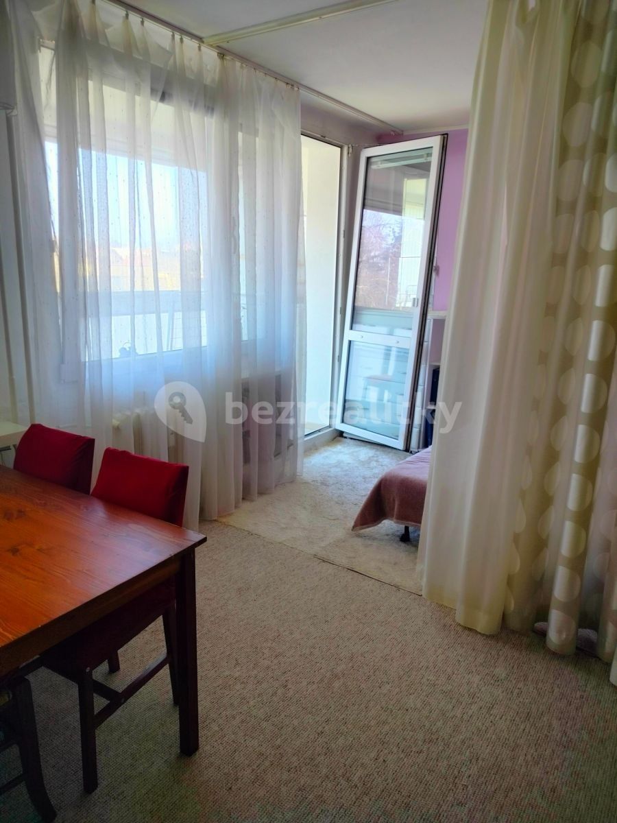 Pronájem byt 1+kk - Lacinova, Kladno - Kročehlavy, Středočeský kraj, 43 m² - 5