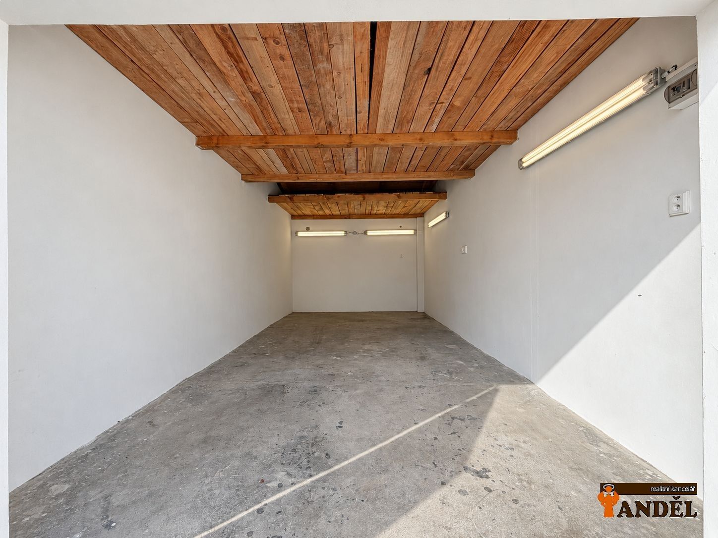 Garáže, Město, Havířov, 22 m²