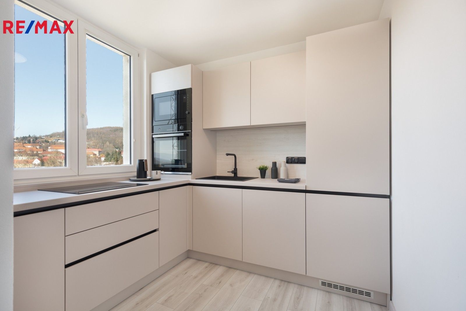 Prodej byt 3+1 - J. A. Komenského 324, Meziboří, 67 m²