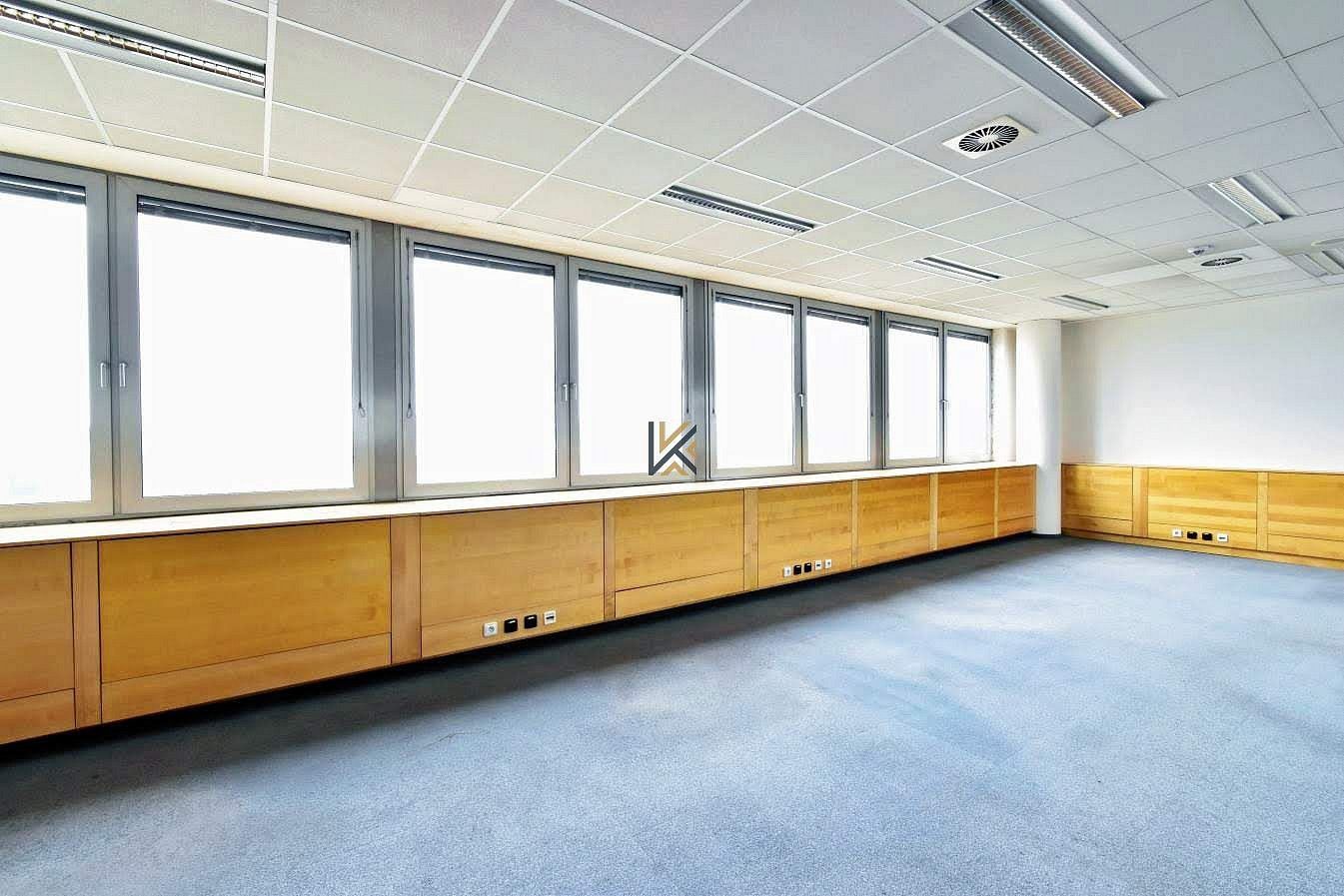 Kancelář · 674 m² · Praha - Štěrboholy, okres Praha 15, Hlavní město Praha - 4