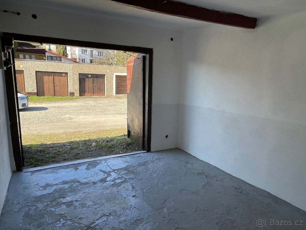 Prodej garáž - Hlinsko v Čechách, 539 01, 19 m²
