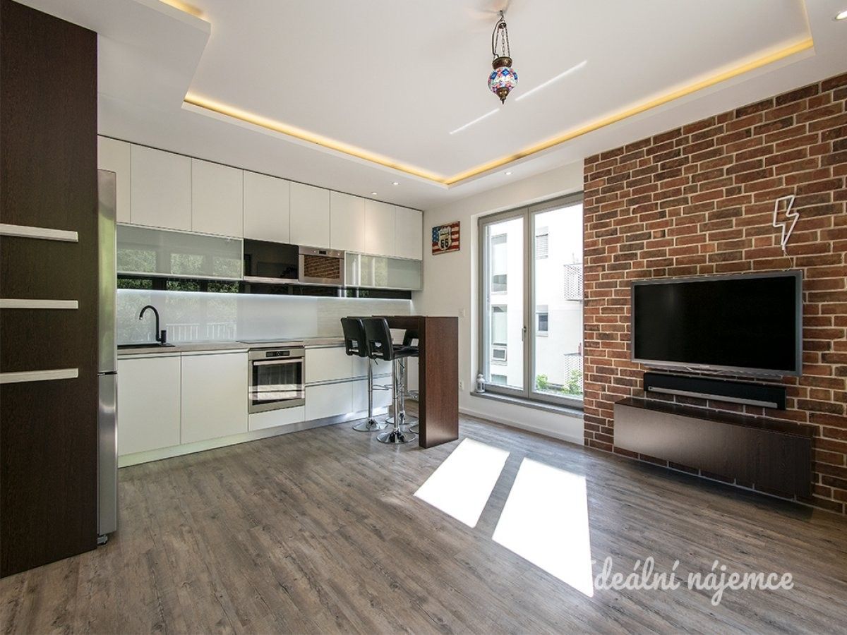 Pronájem byt 2+kk - Koněvova, Praha, 58 m²