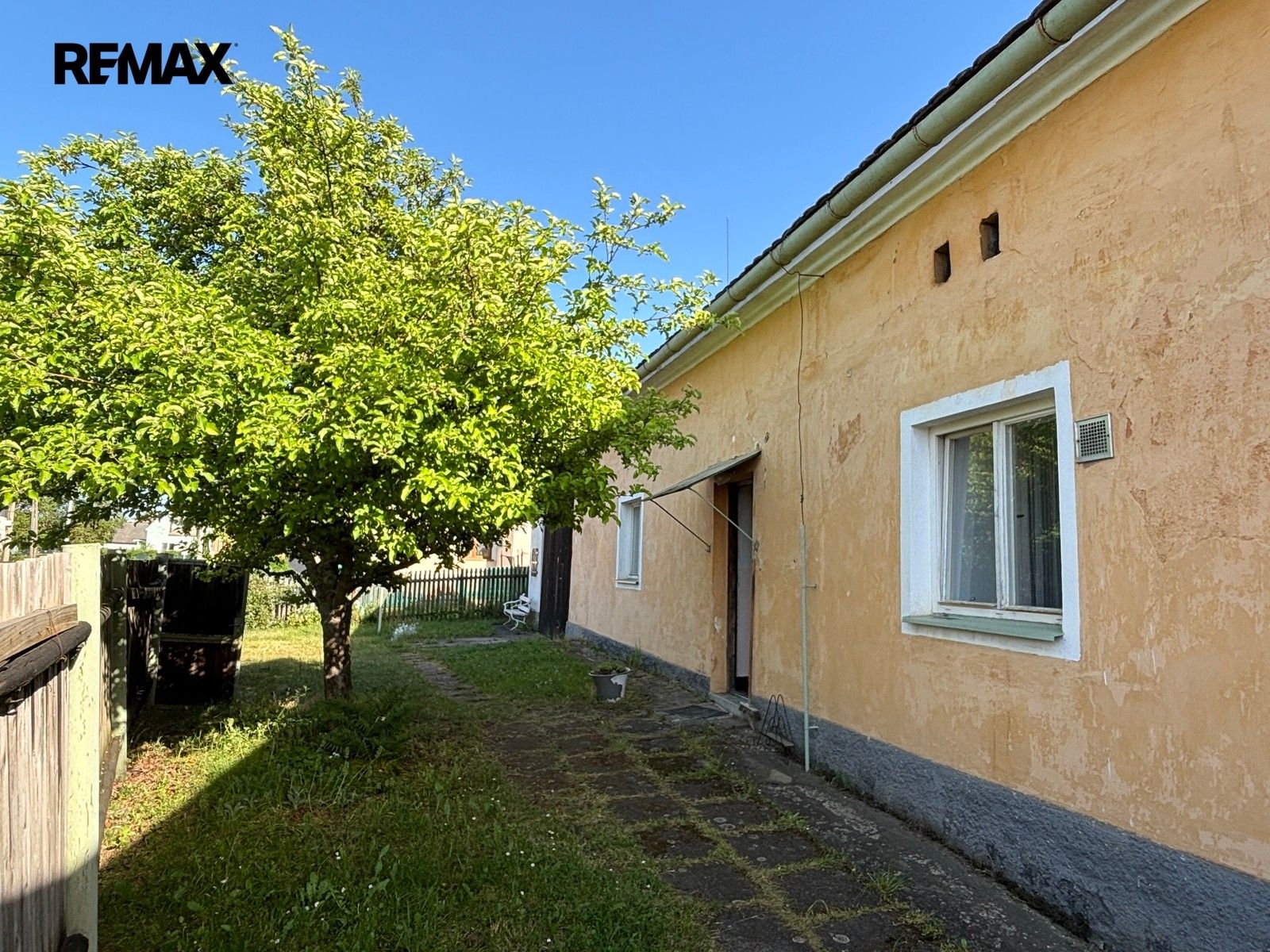 Prodej rodinný dům - Bzová, 112 m² - 1