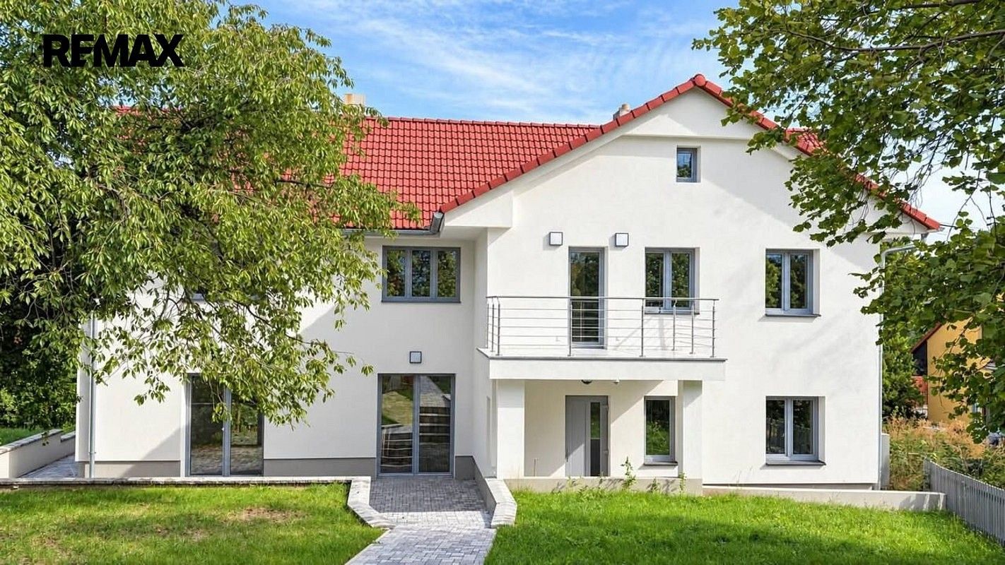 Rodinné domy, Táhlá, Kamenice - Těptín, okres Praha-východ, 186 m² - 2