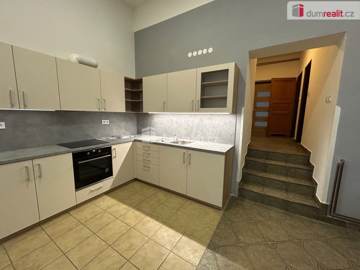 Pronájem byt 2+kk - Ovčárecká, Kolín, 69 m²