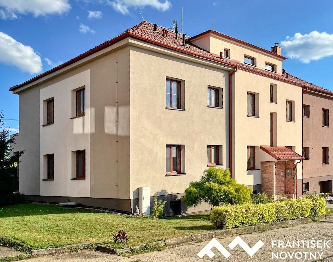 Prodej byt - Blatnice pod Svatým Antonínkem, 696 71