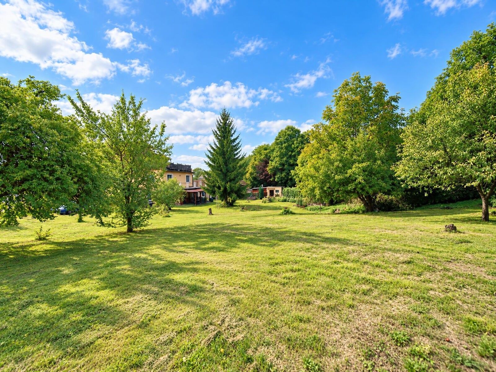 Pozemek pro bydlení · 1 273 m² · Jaroměř - 3
