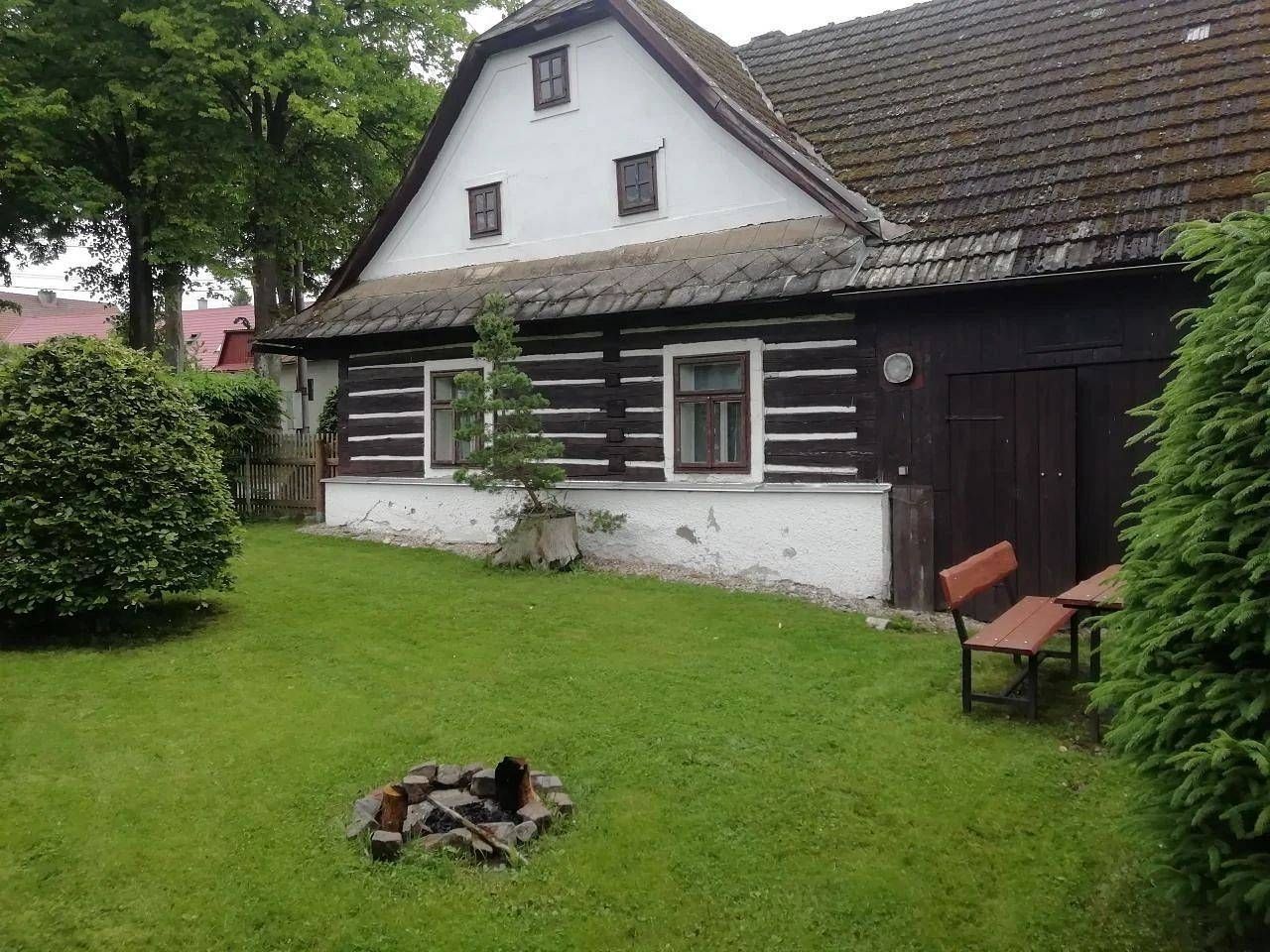 Chaty, Kadov u Sněžného, Kraj Vysočina - 1