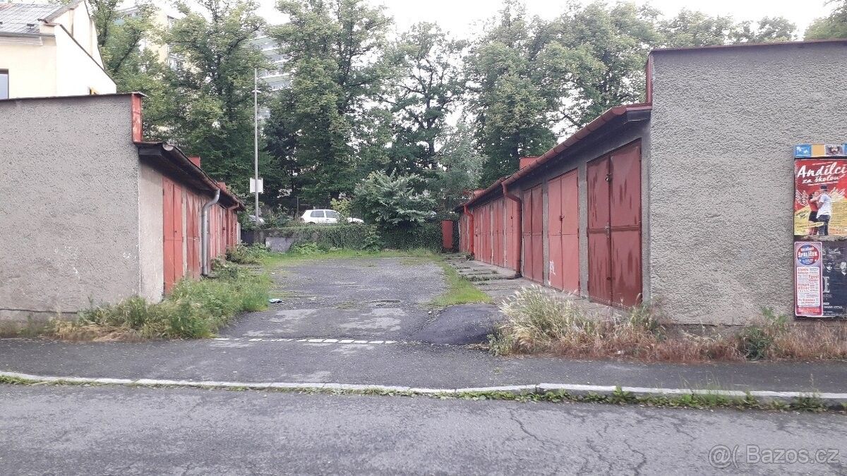 Garáže, Opava, 746 01