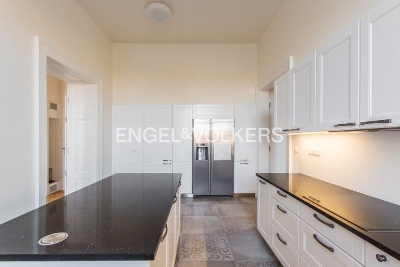 Byt · 193 m² · Janáčkovo nábřeží 713, Praha Smíchov - 3