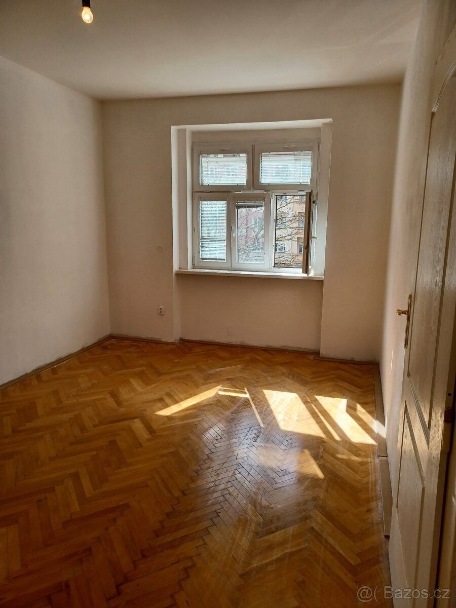 Pronájem byt - Praha, 180 00