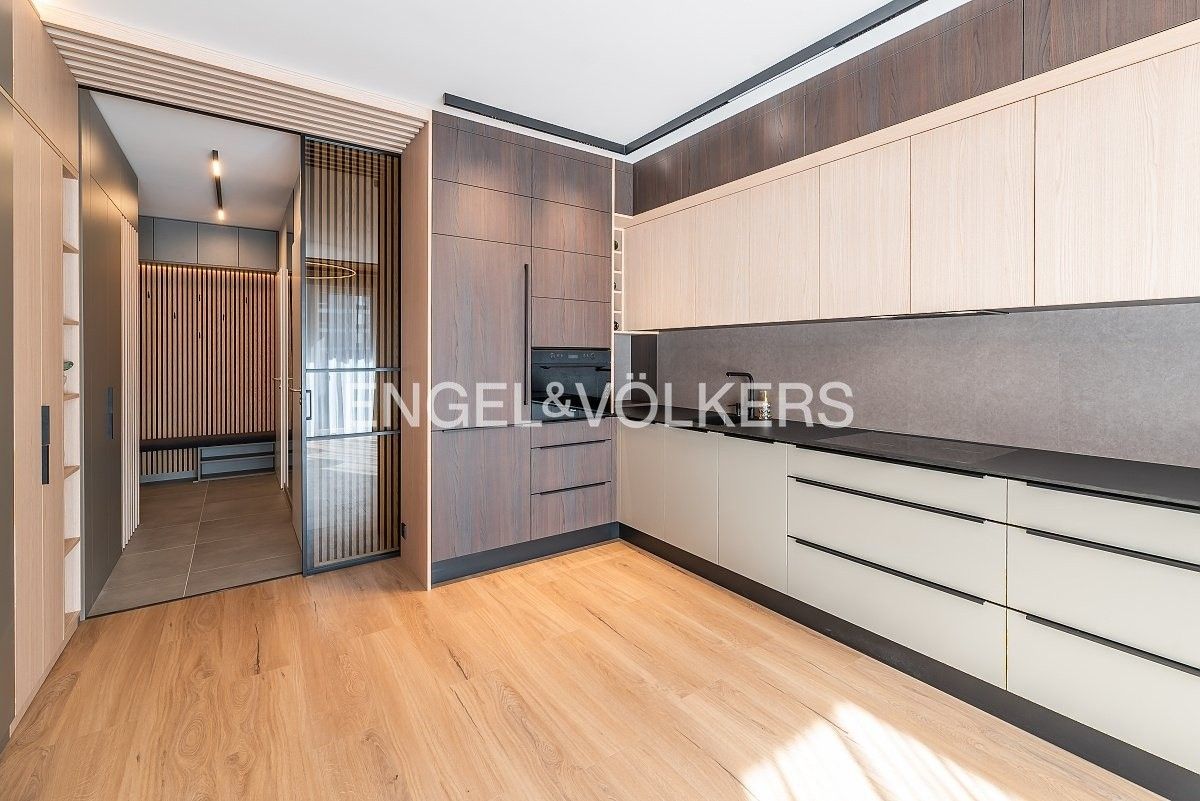 Pronájem byt 1+kk - Nurmiho 1668, Praha, 37 m²