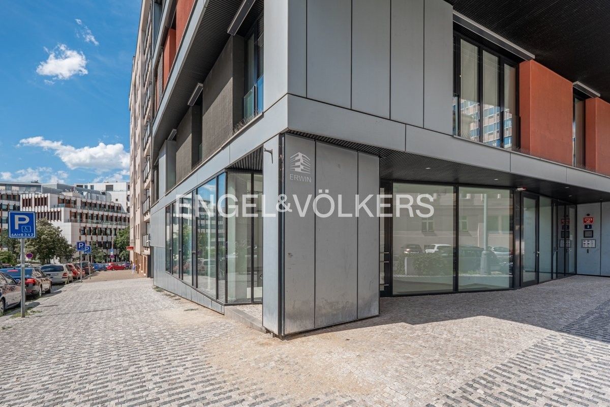 Pronájem obchodní prostory - Kischova, Praha, 114 m²